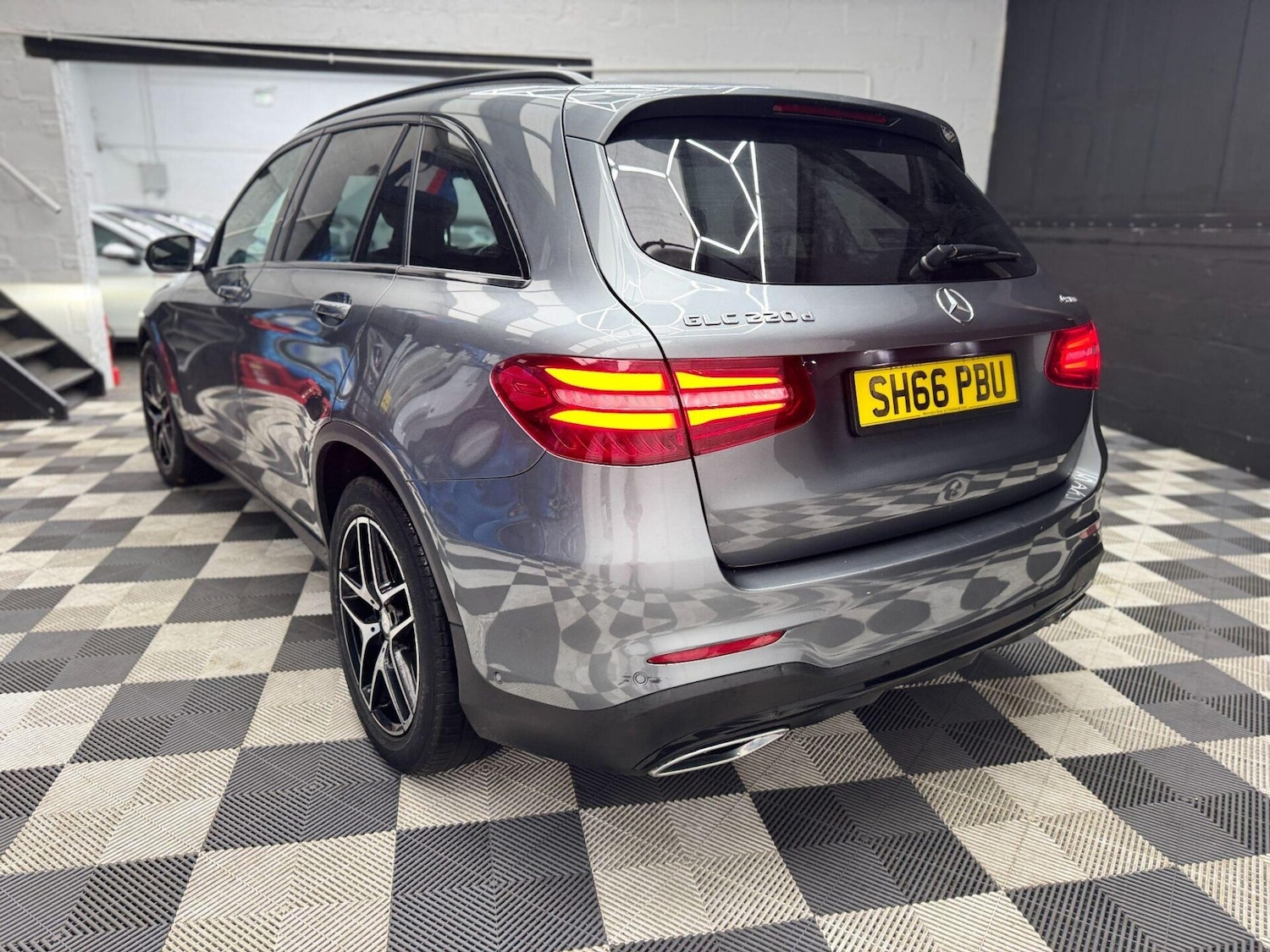 Used Mercedes-Benz GLC 2016 for sale - 76589102: Photo 18