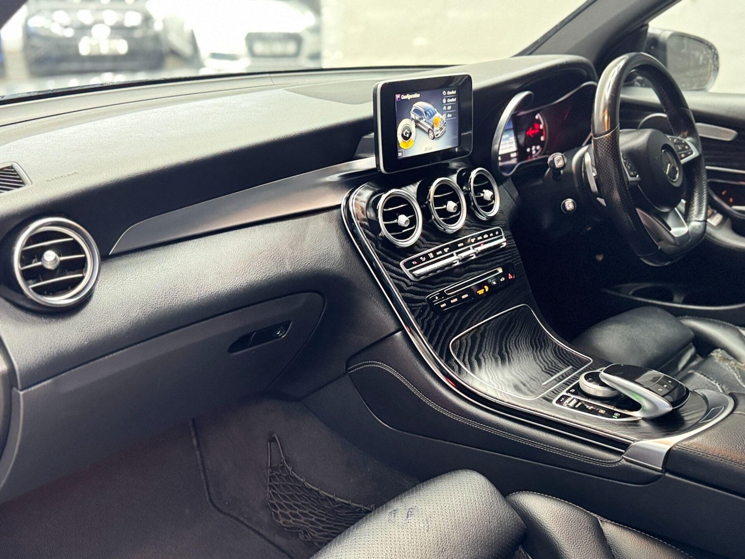 Used Mercedes-Benz GLC 2016 for sale - 76589102: Photo 52