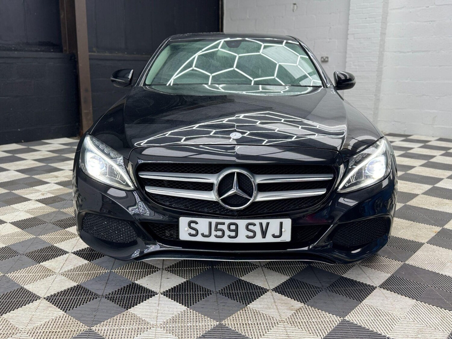 Used Mercedes-Benz C Class 2016 for sale - 76589096: Photo 8