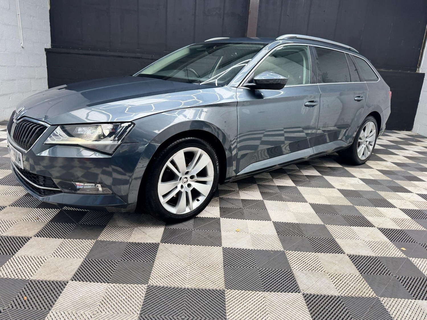 Used Skoda Superb 2017 for sale - 76616988: Photo 17