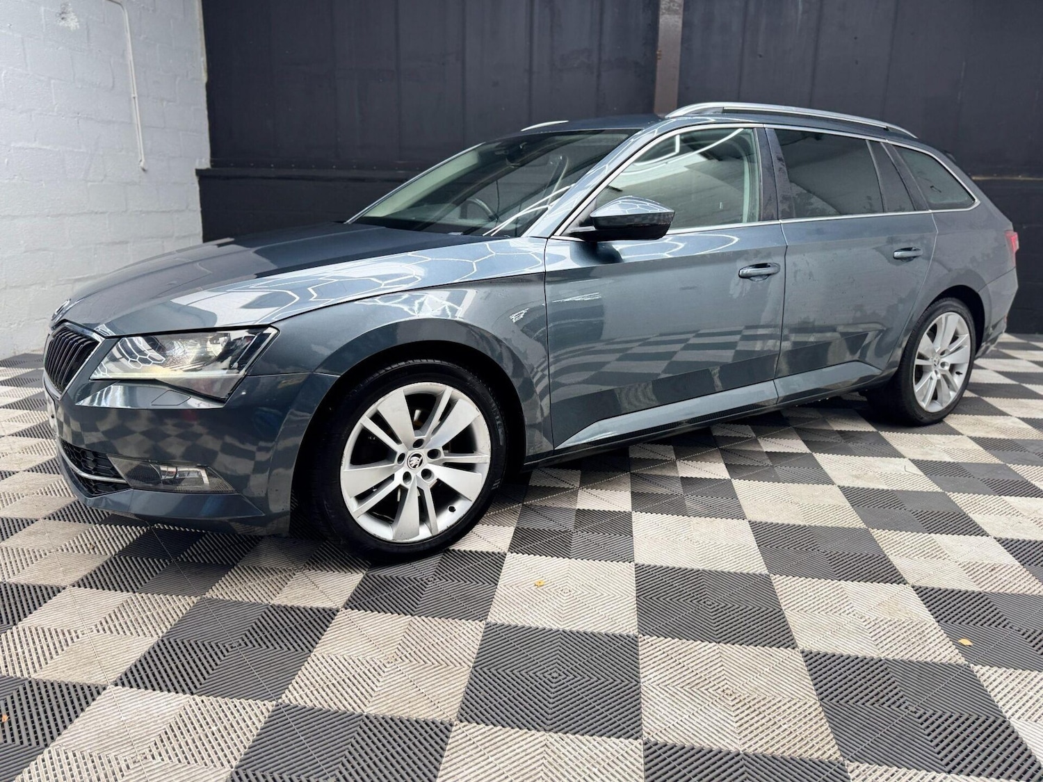 Used Skoda Superb 2017 for sale - 76616988: Photo 18