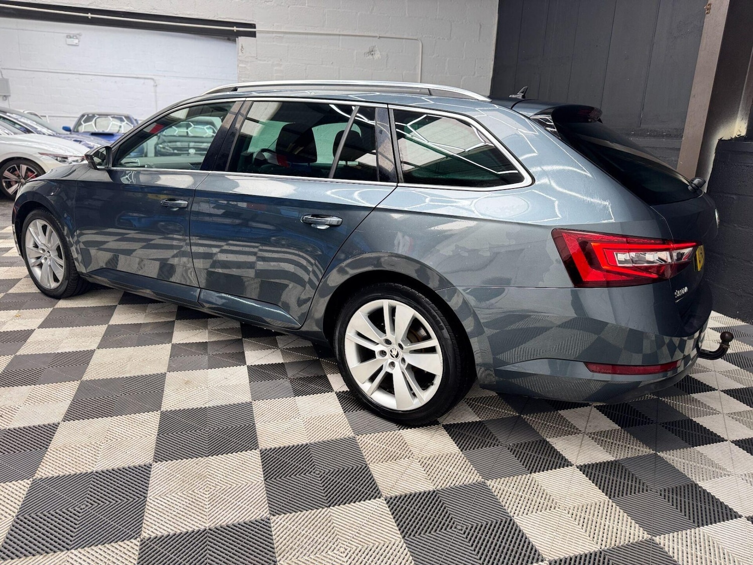 Used Skoda Superb 2017 for sale - 76616988: Photo 4