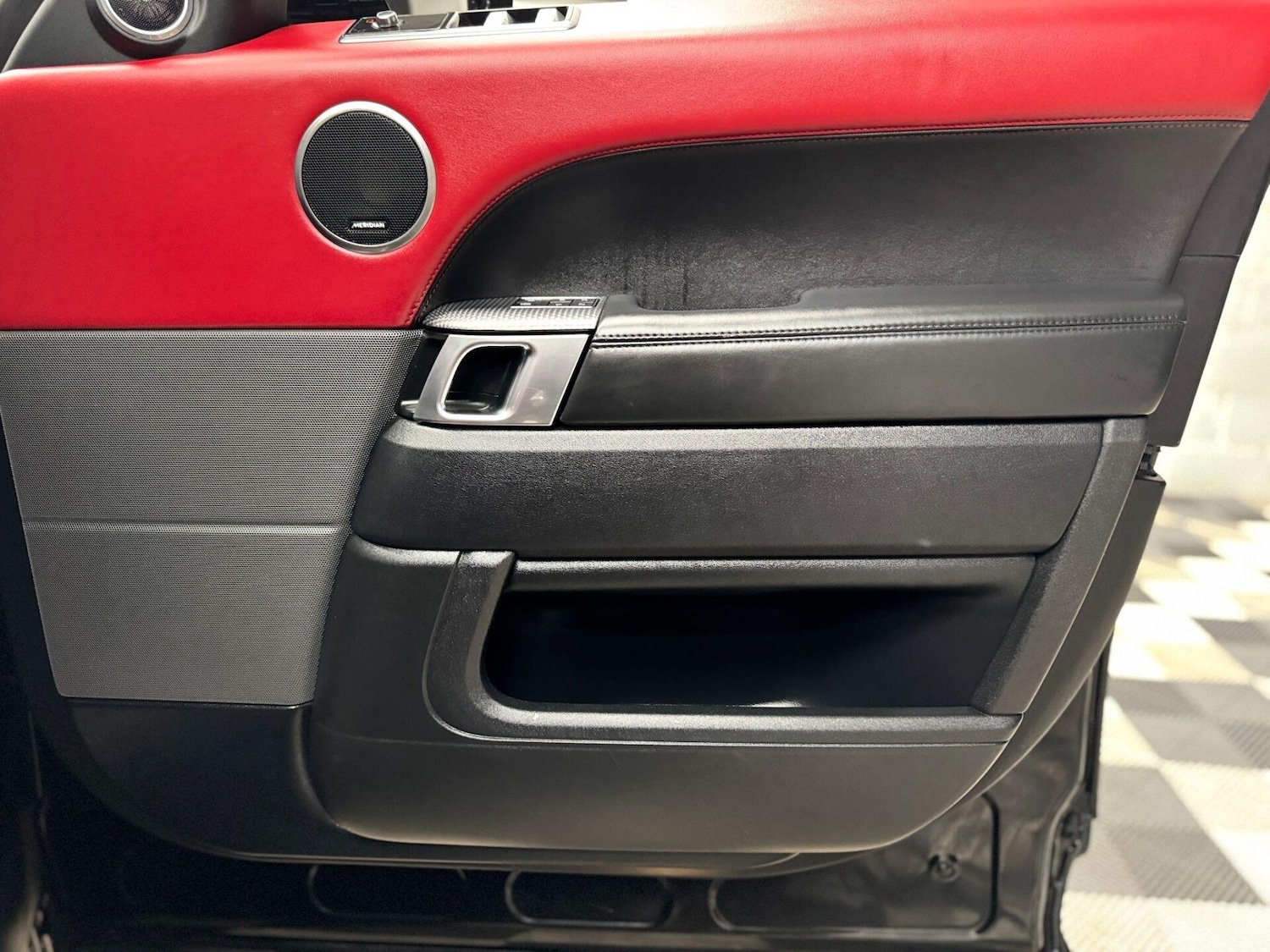 Used Land Rover Range Rover Sport 2018 for sale - 76508901: Photo 35