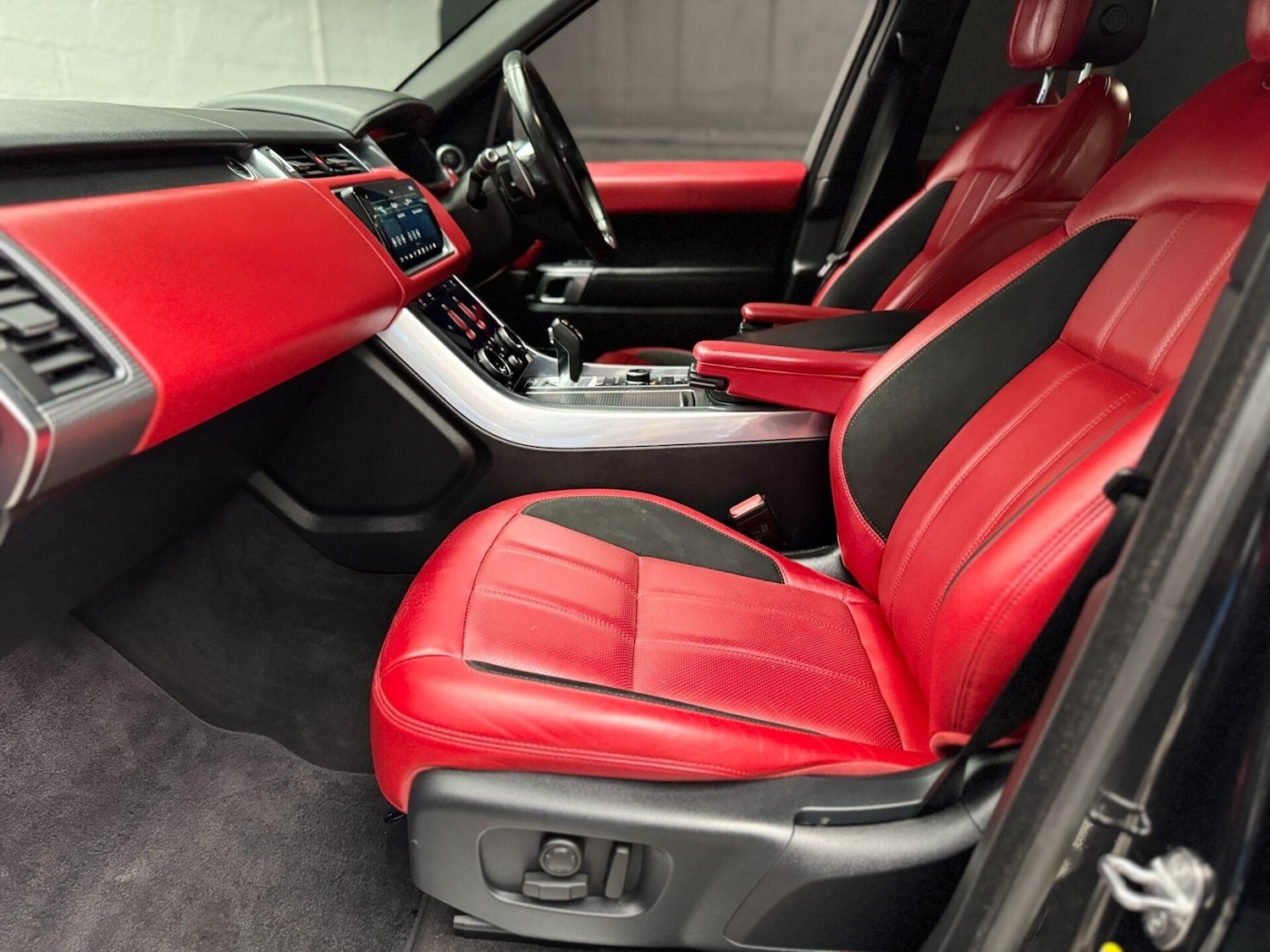 Used Land Rover Range Rover Sport 2018 for sale - 76508901: Photo 46