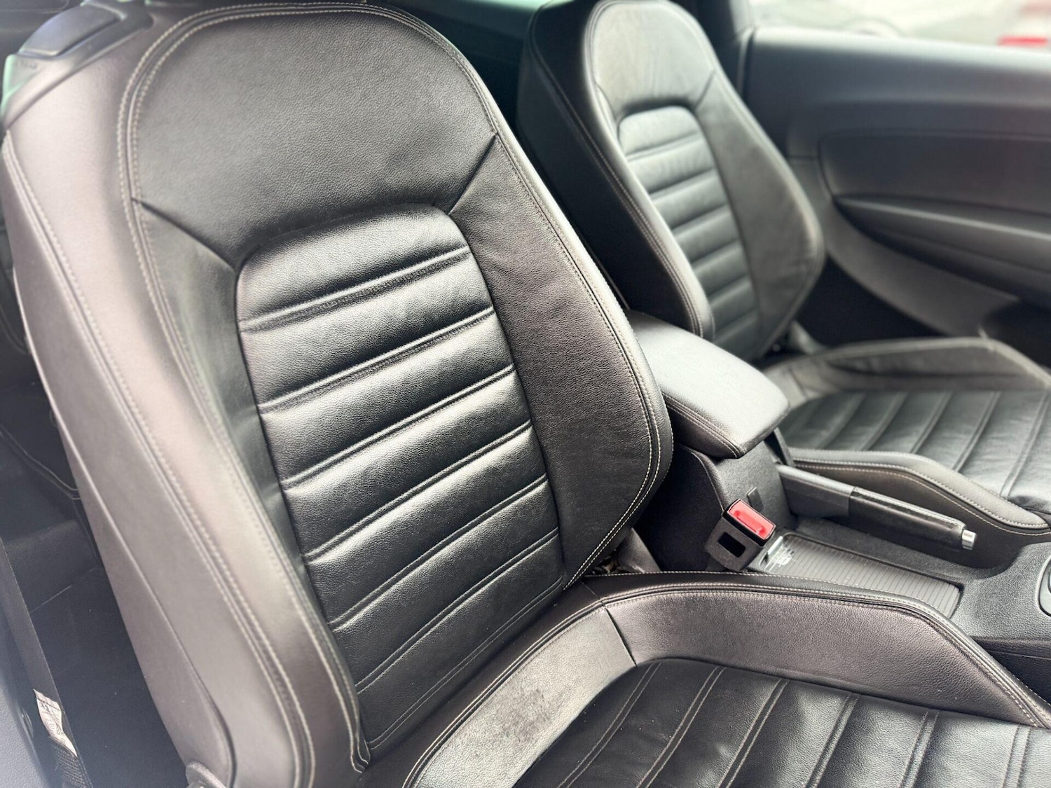 Used Volkswagen Scirocco 2015 for sale - 76334357: Photo 24