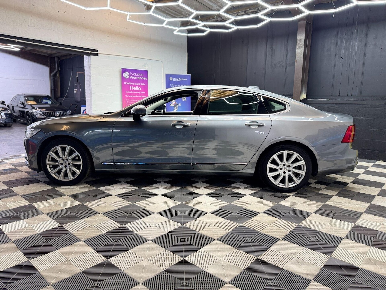 Used Volvo S90 2017 for sale - 76287059: Photo 16