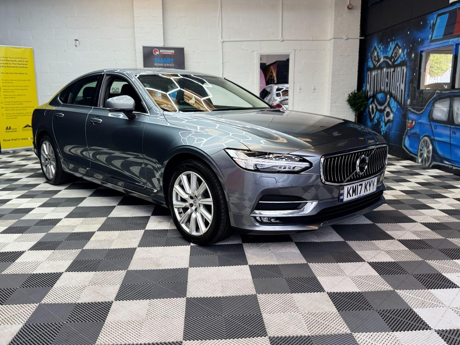 Used Volvo S90 2017 for sale - 76287059: Photo 2