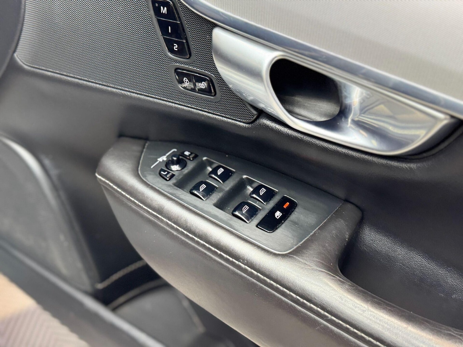 Used Volvo S90 2017 for sale - 76287059: Photo 30