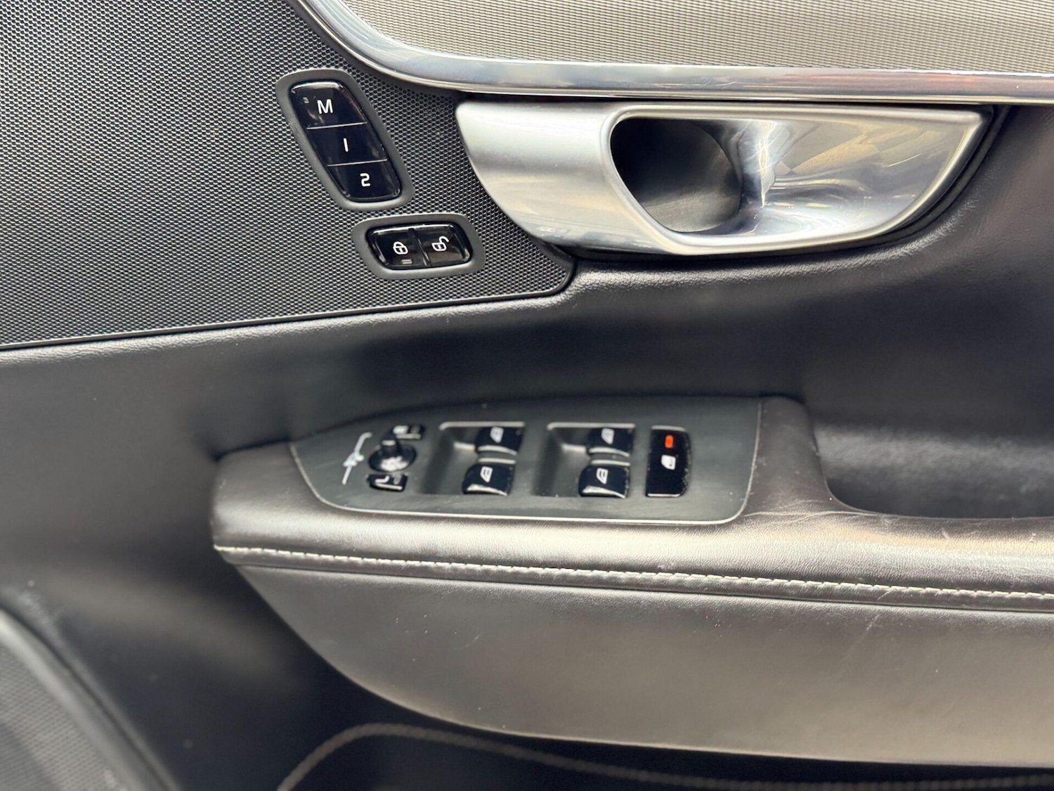 Used Volvo S90 2017 for sale - 76287059: Photo 31