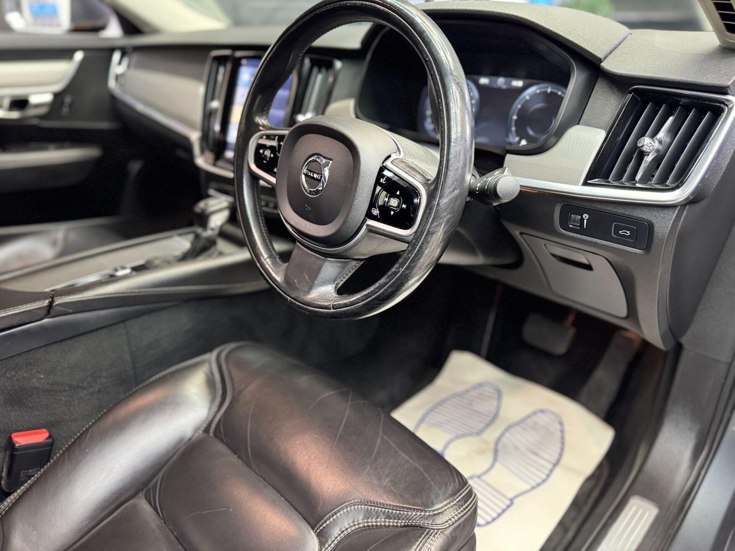 Used Volvo S90 2017 for sale - 76287059: Photo 34