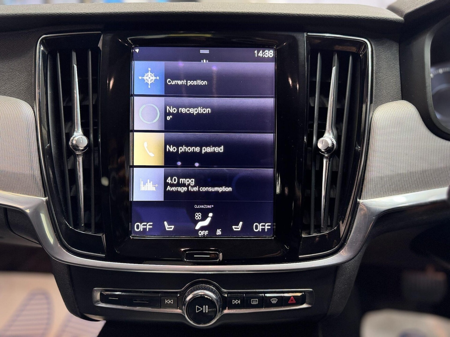 Used Volvo S90 2017 for sale - 76287059: Photo 36