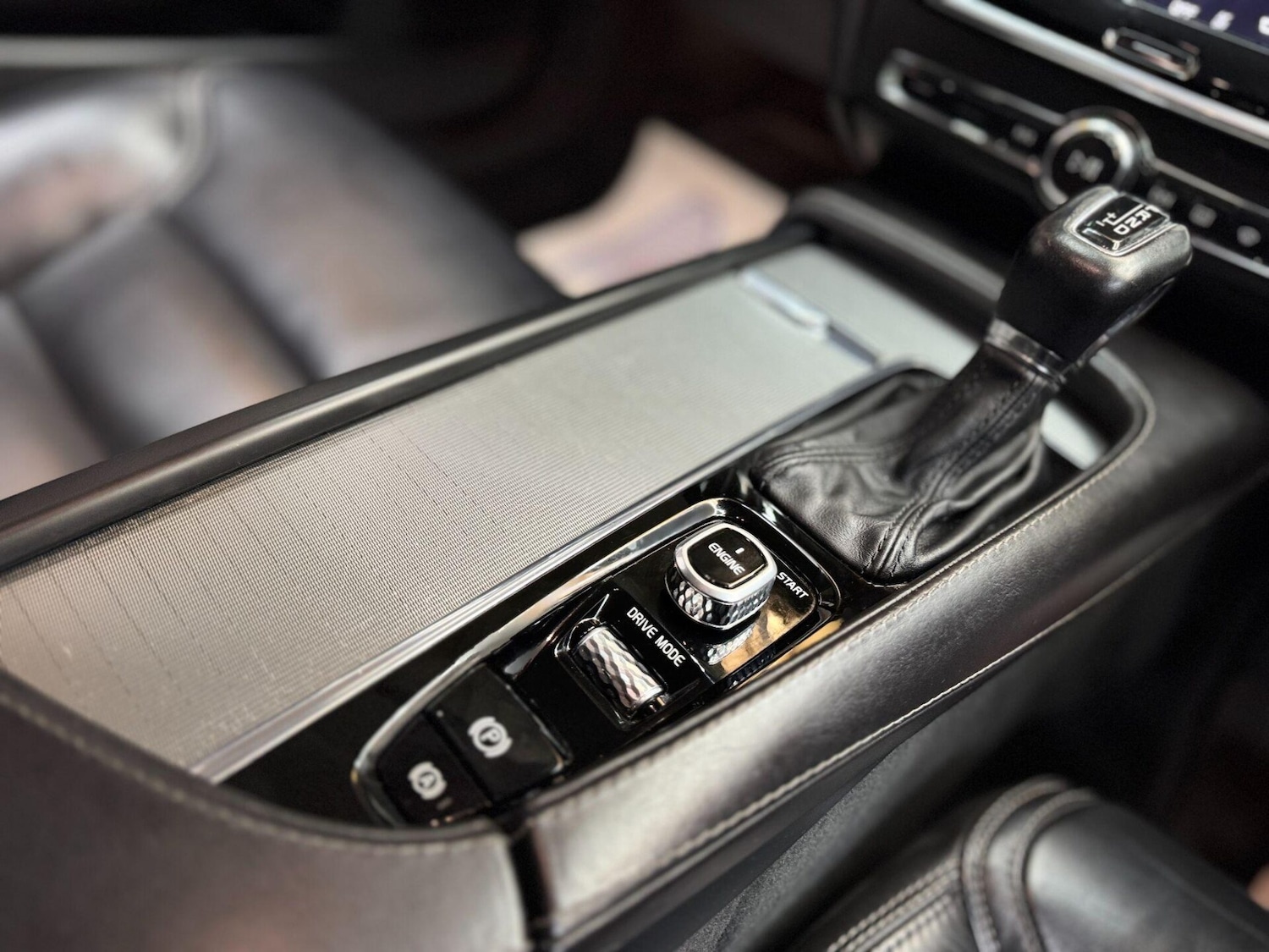 Used Volvo S90 2017 for sale - 76287059: Photo 37