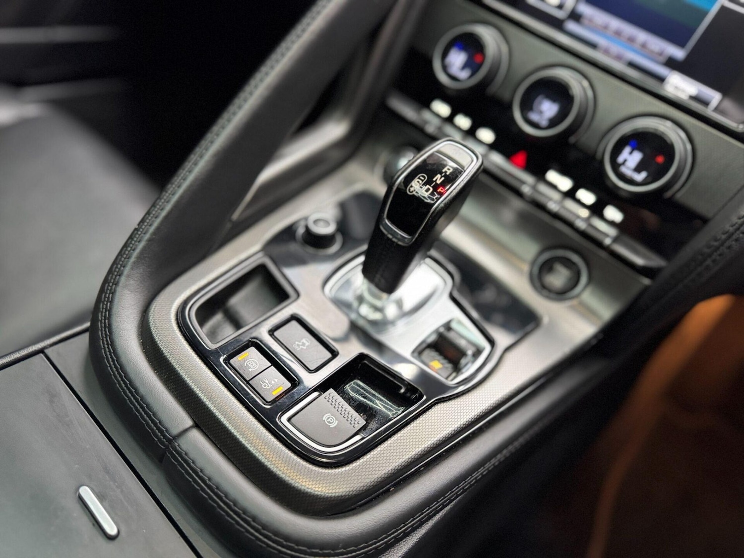 Used Jaguar F-Type 2014 for sale - 77351291: Photo 19