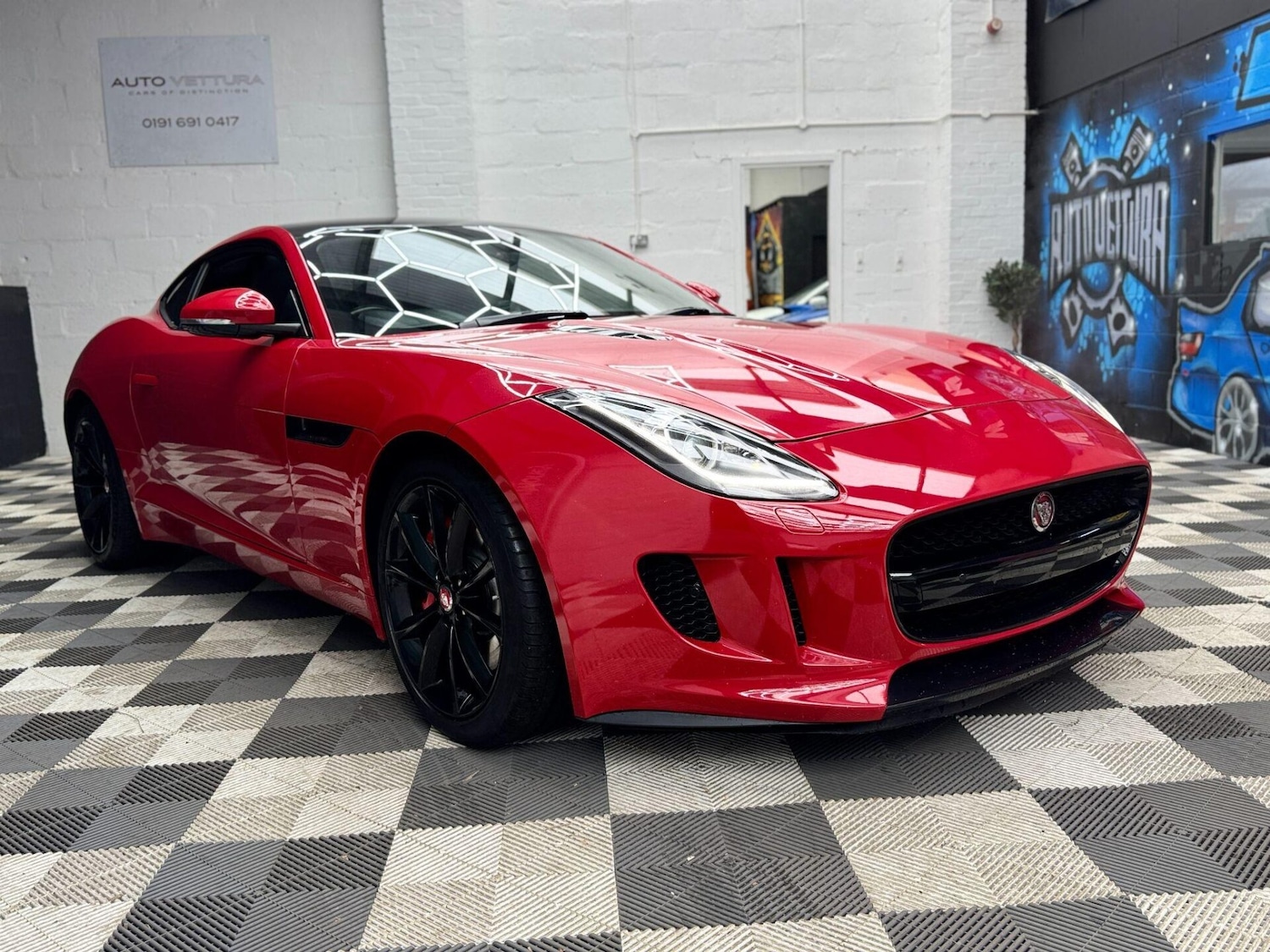Used Jaguar F-Type 2014 for sale - 77351291: Photo 2