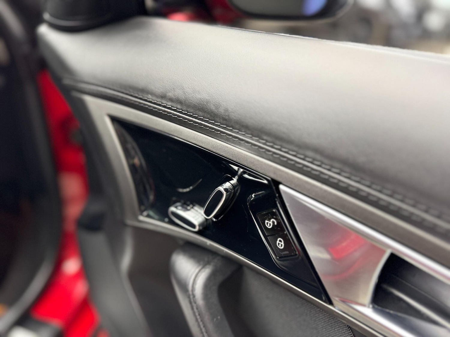 Used Jaguar F-Type 2014 for sale - 77351291: Photo 24