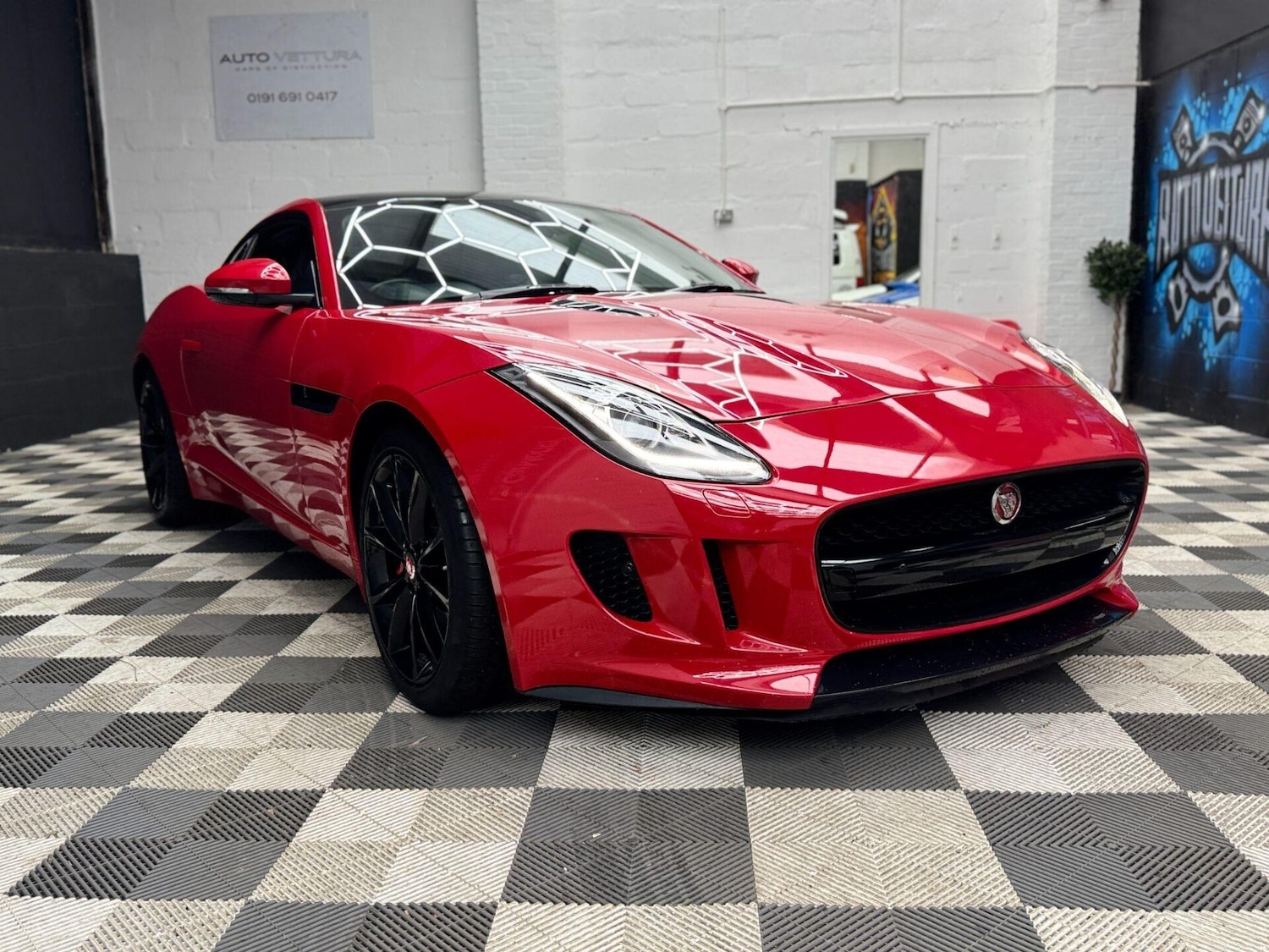 Used Jaguar F-Type 2014 for sale - 77351291: Photo 7