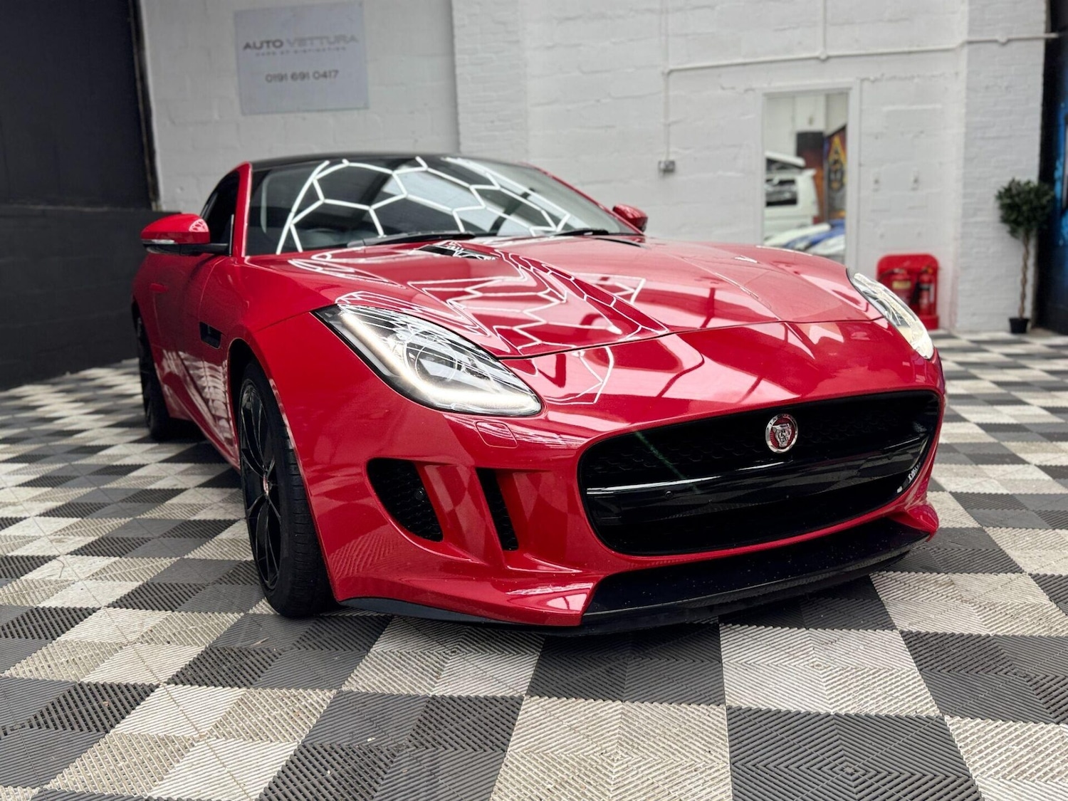 Used Jaguar F-Type 2014 for sale - 77351291: Photo 9