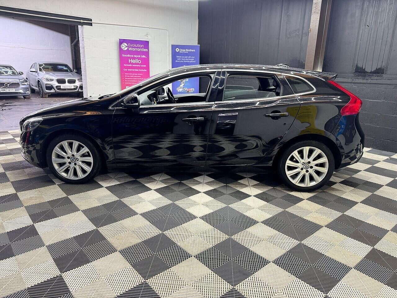 Used Volvo V40 2015 for sale - 76115674: Photo 13
