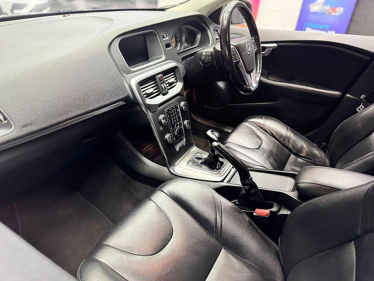 Used Volvo V40 2015 for sale - 76115674: Photo 18