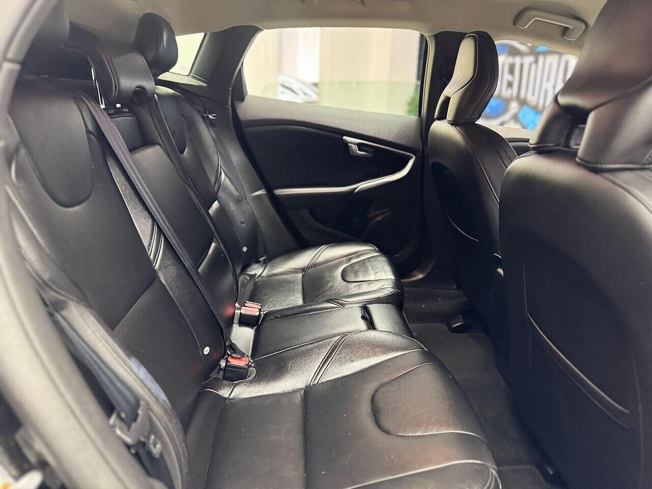 Used Volvo V40 2015 for sale - 76115674: Photo 21