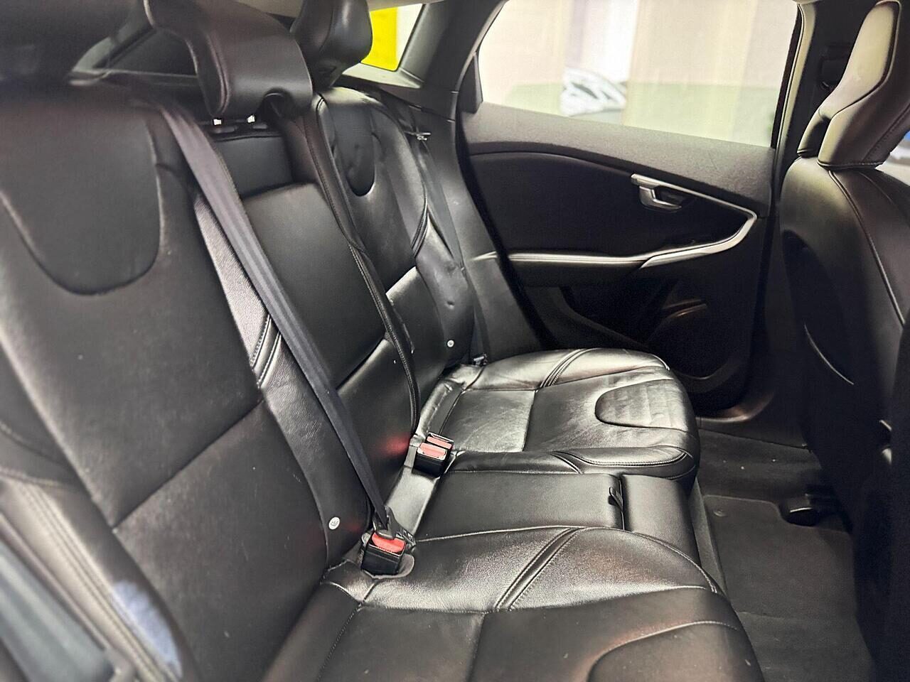 Used Volvo V40 2015 for sale - 76115674: Photo 22