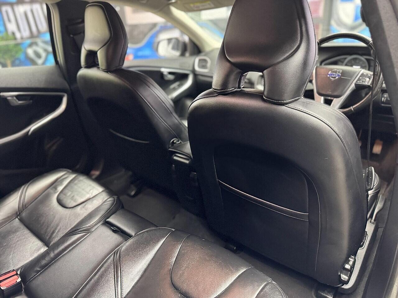 Used Volvo V40 2015 for sale - 76115674: Photo 23
