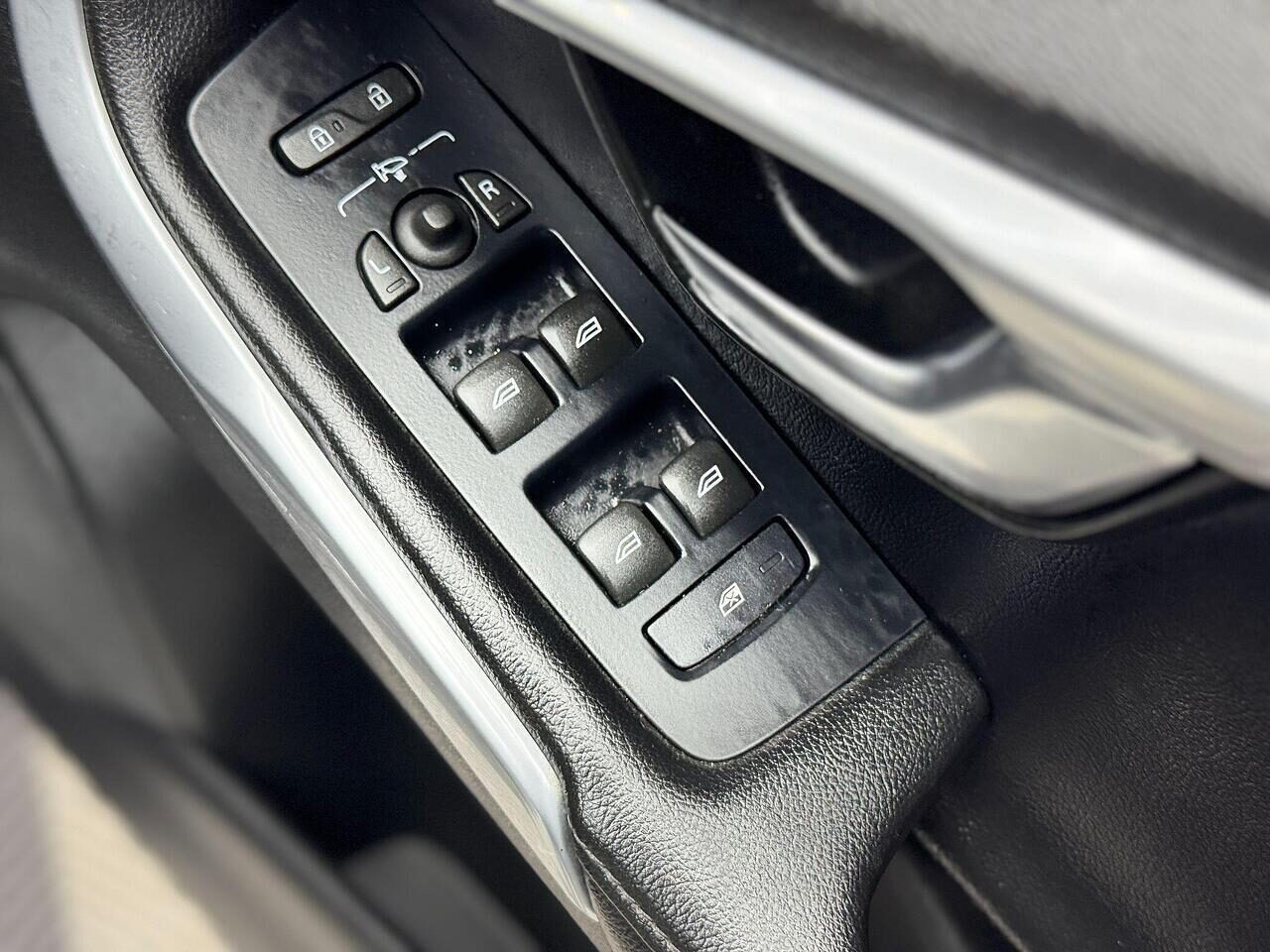 Used Volvo V40 2015 for sale - 76115674: Photo 28