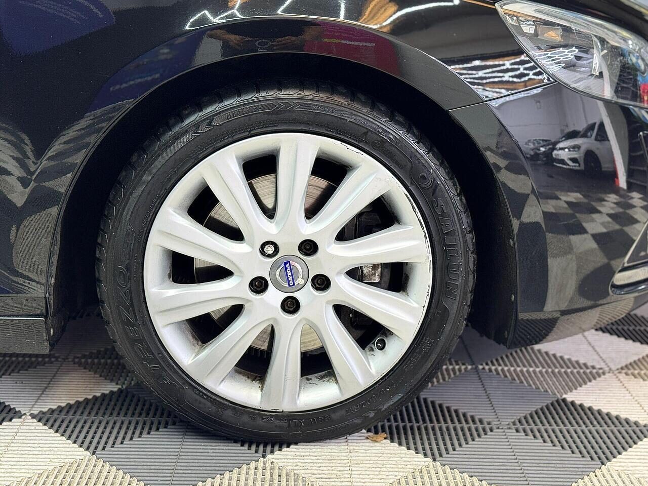 Used Volvo V40 2015 for sale - 76115674: Photo 30