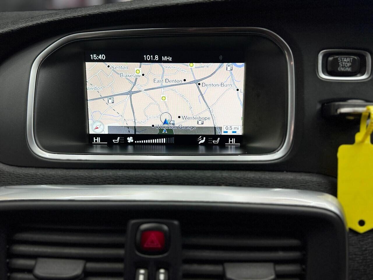 Used Volvo V40 2015 for sale - 76115674: Photo 32