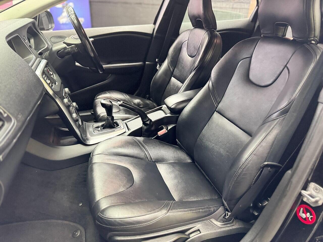 Used Volvo V40 2015 for sale - 76115674: Photo 36