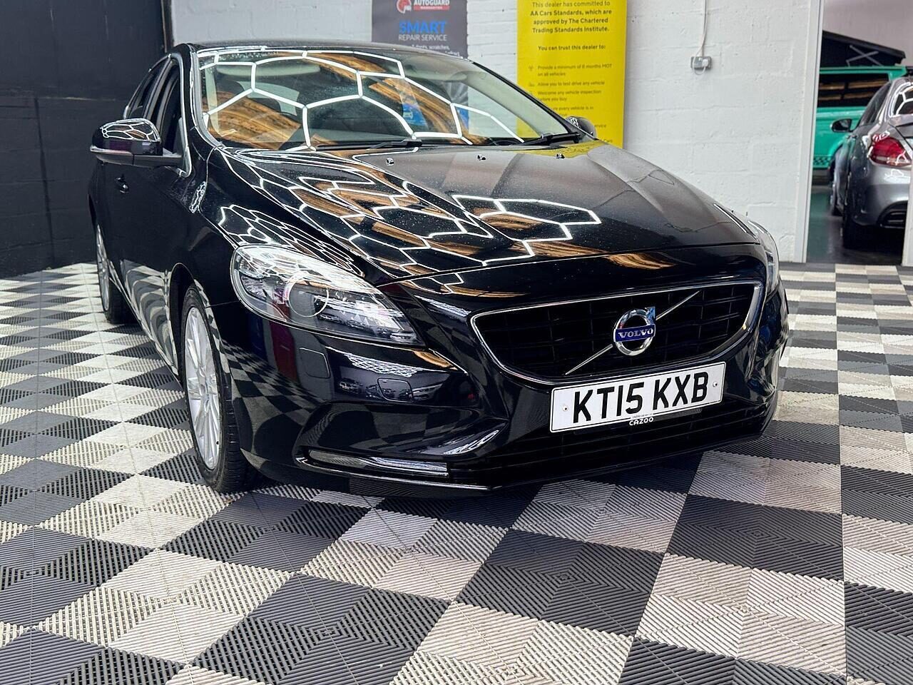 Used Volvo V40 2015 for sale - 76115674: Photo 38