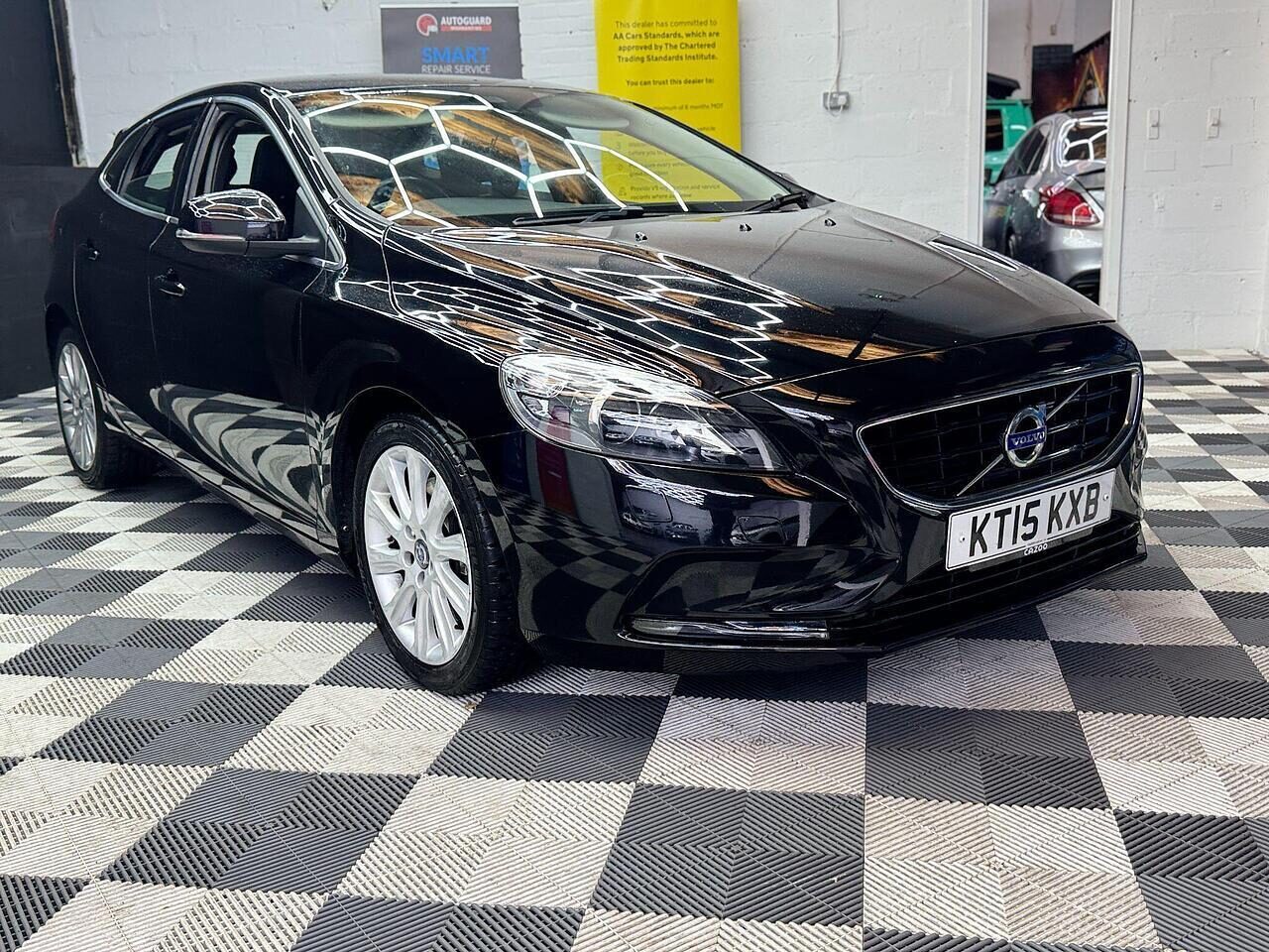 Used Volvo V40 2015 for sale - 76115674: Photo 5