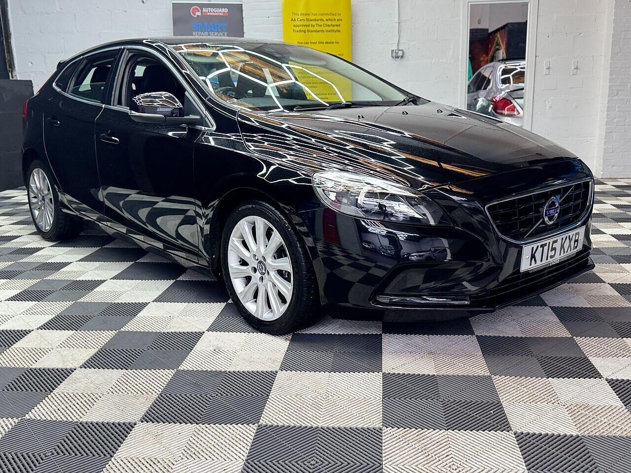 Used Volvo V40 2015 for sale - 76115674: Photo 7