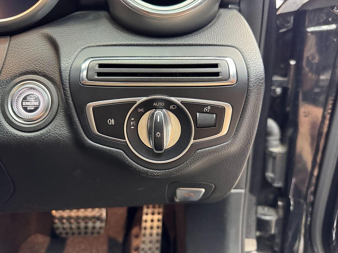 Used Mercedes-Benz C Class 2019 for sale - 76555299: Photo 30