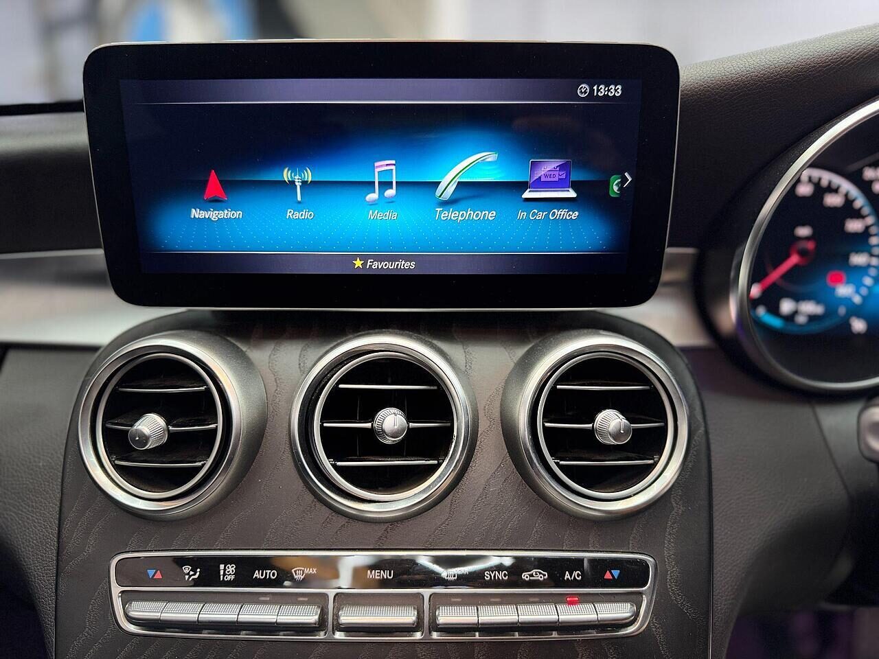 Used Mercedes-Benz C Class 2019 for sale - 76555299: Photo 35