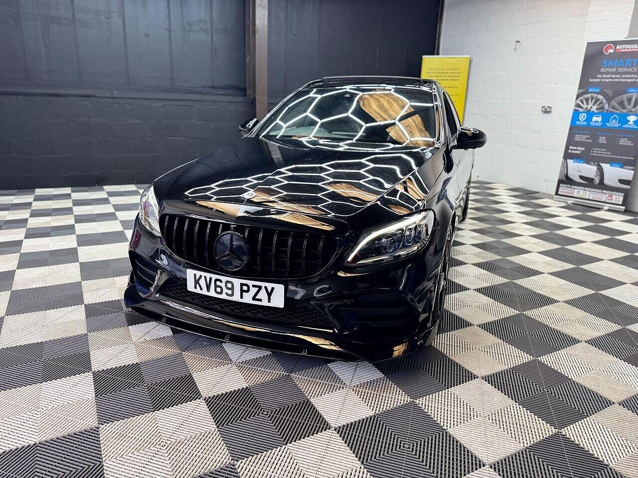 Used Mercedes-Benz C Class 2019 for sale - 76555299: Photo 4