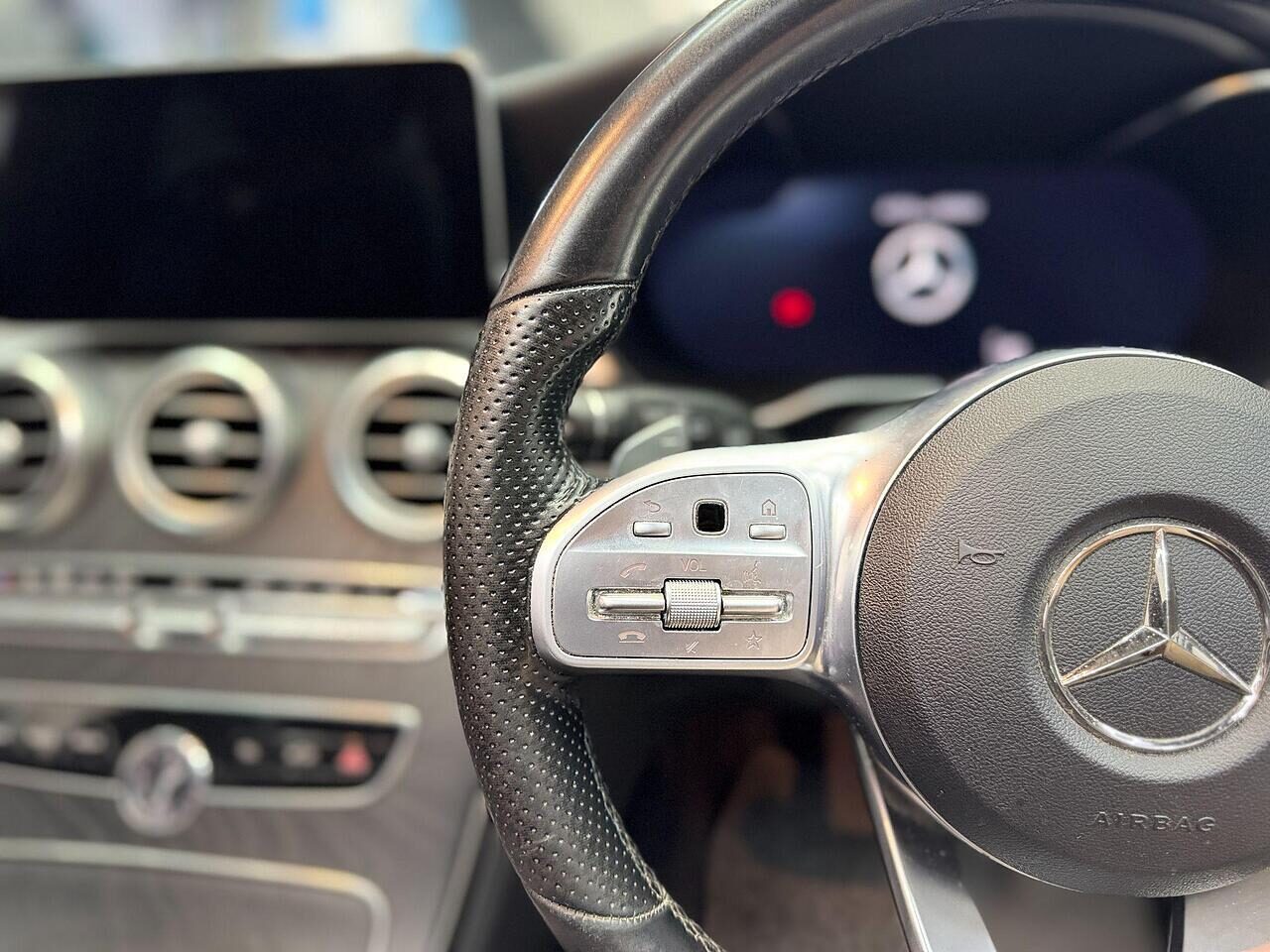 Used Mercedes-Benz C Class 2019 for sale - 76555299: Photo 46