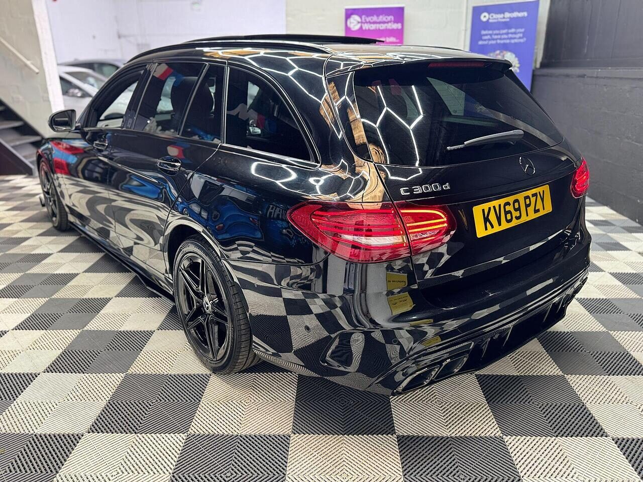 Used Mercedes-Benz C Class 2019 for sale - 76555299: Photo 5