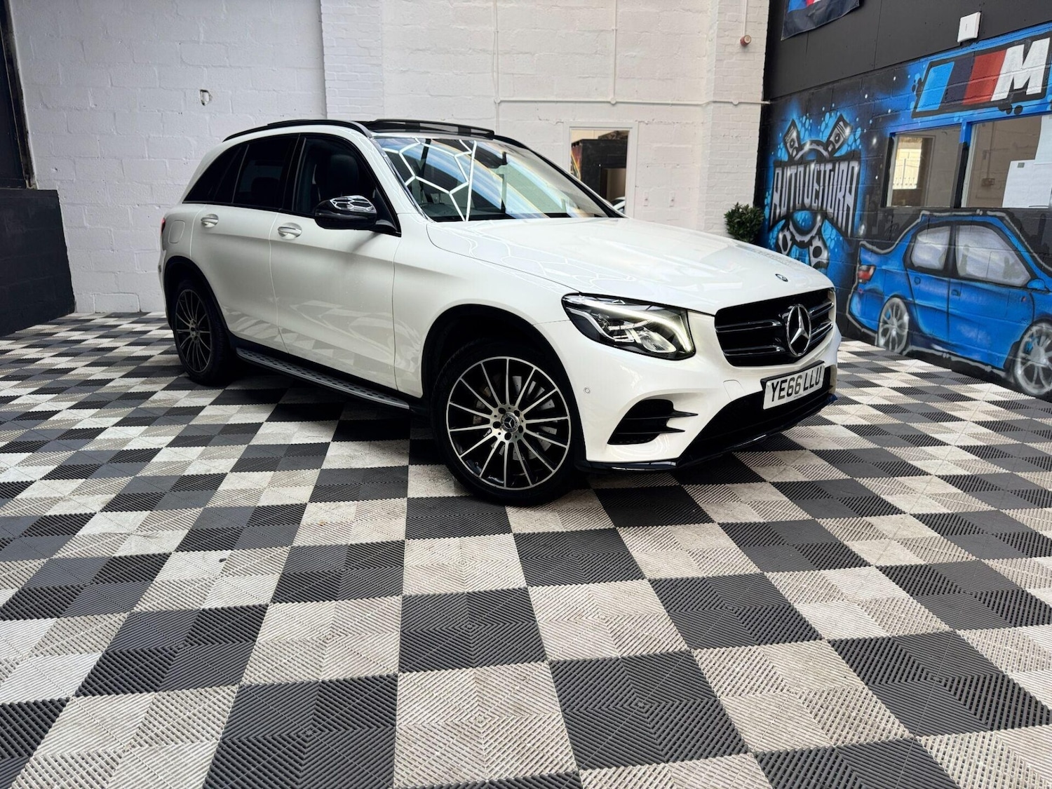 Used Mercedes-Benz GLC 2017 for sale - 77095865: Photo 2
