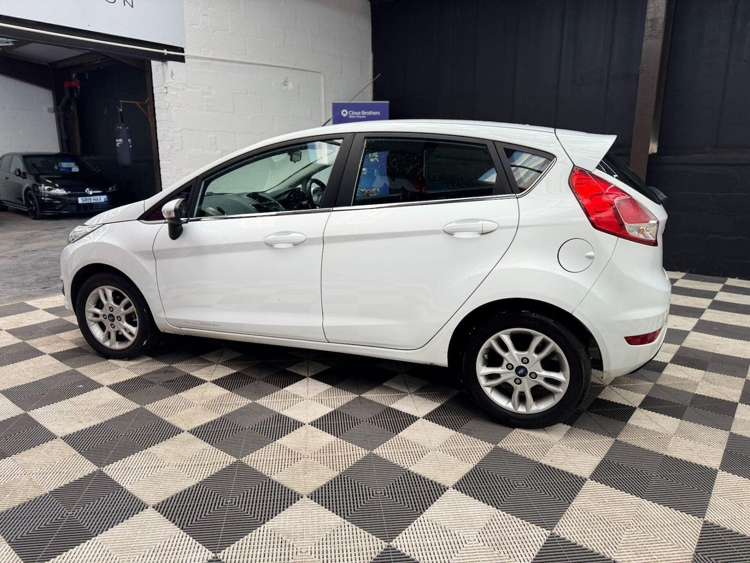 Used Ford Fiesta 2015 for sale - 77103431: Photo 23