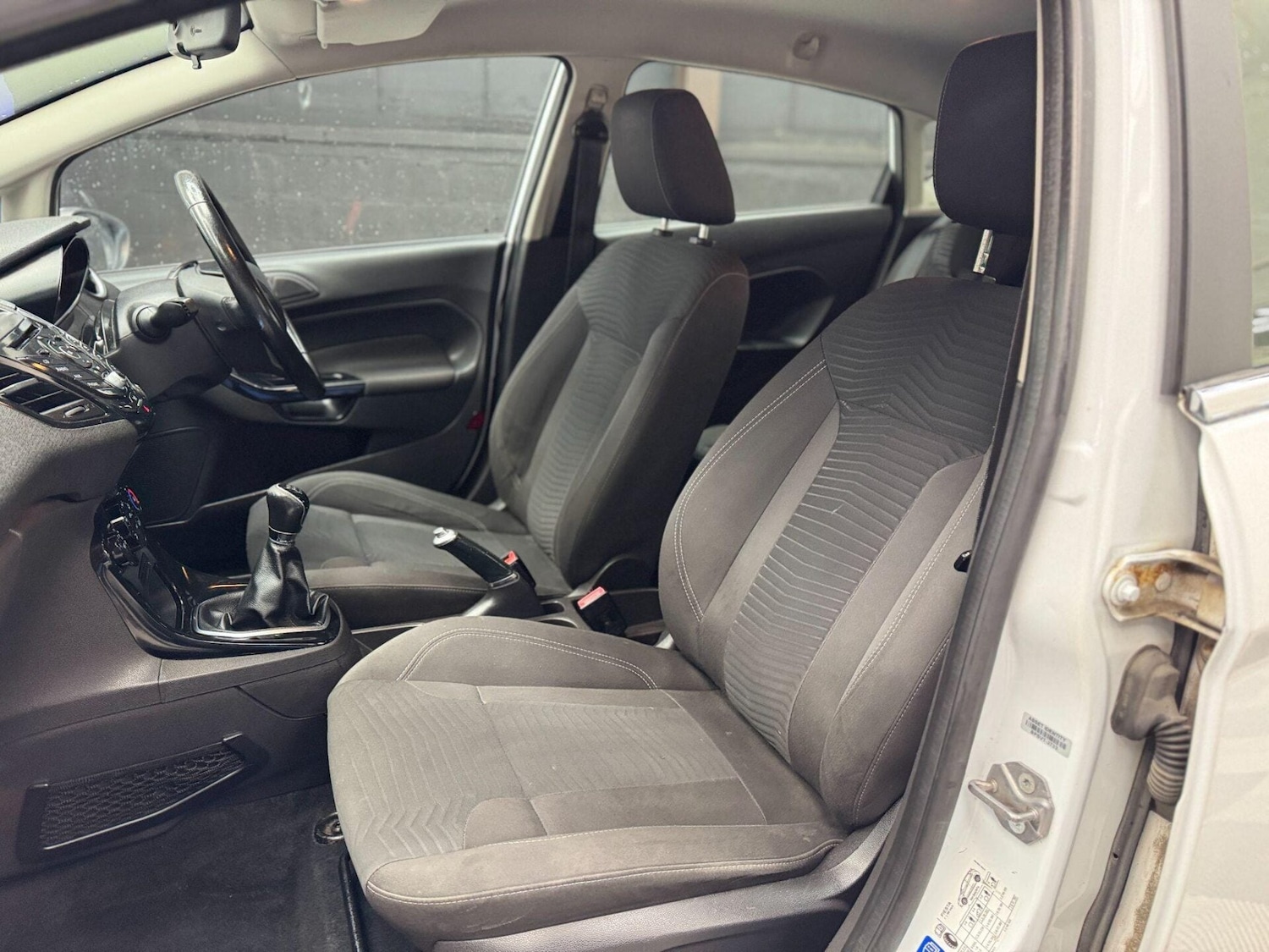 Used Ford Fiesta 2015 for sale - 77103431: Photo 47