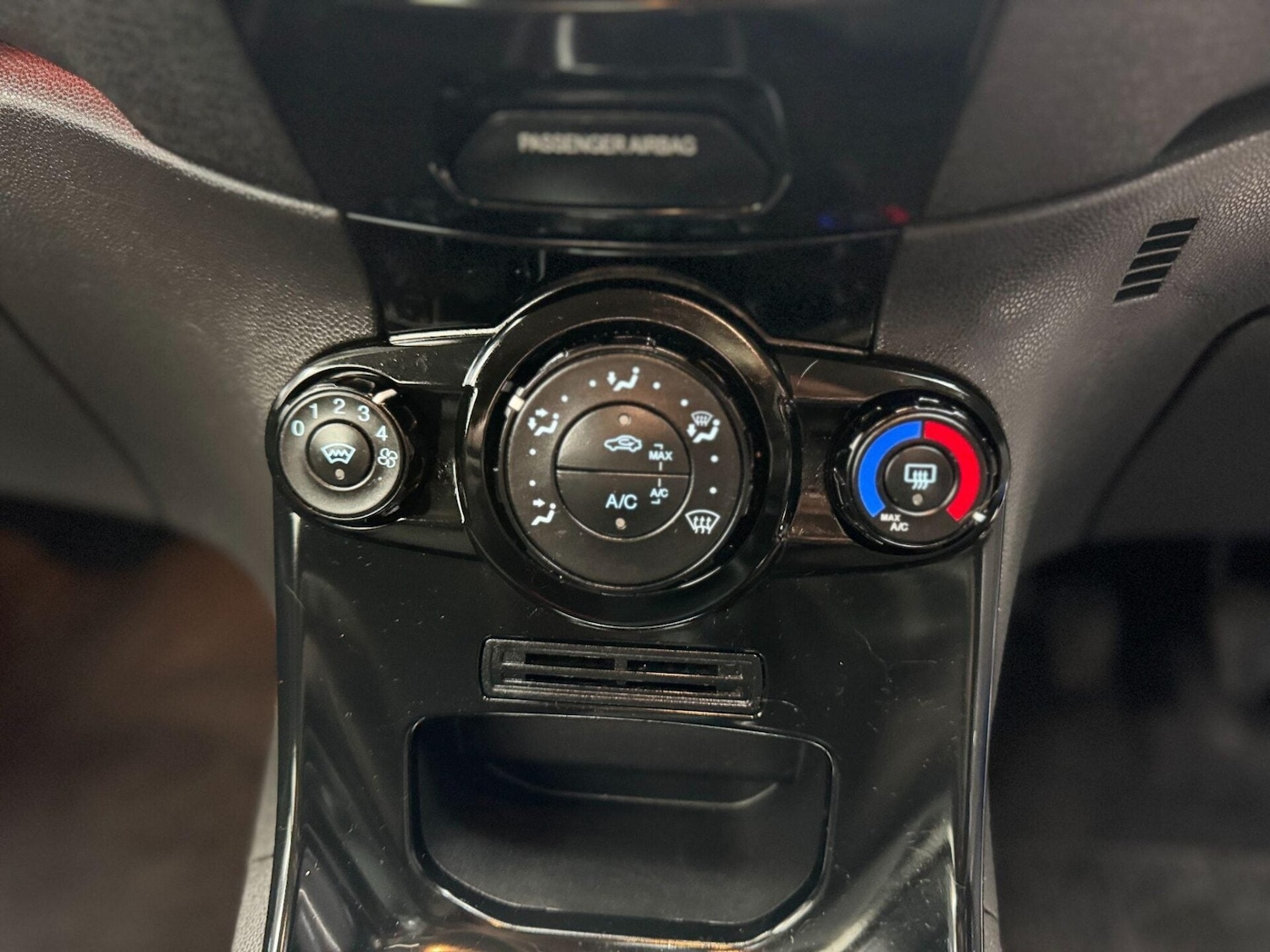 Used Ford Fiesta 2015 for sale - 77103431: Photo 48