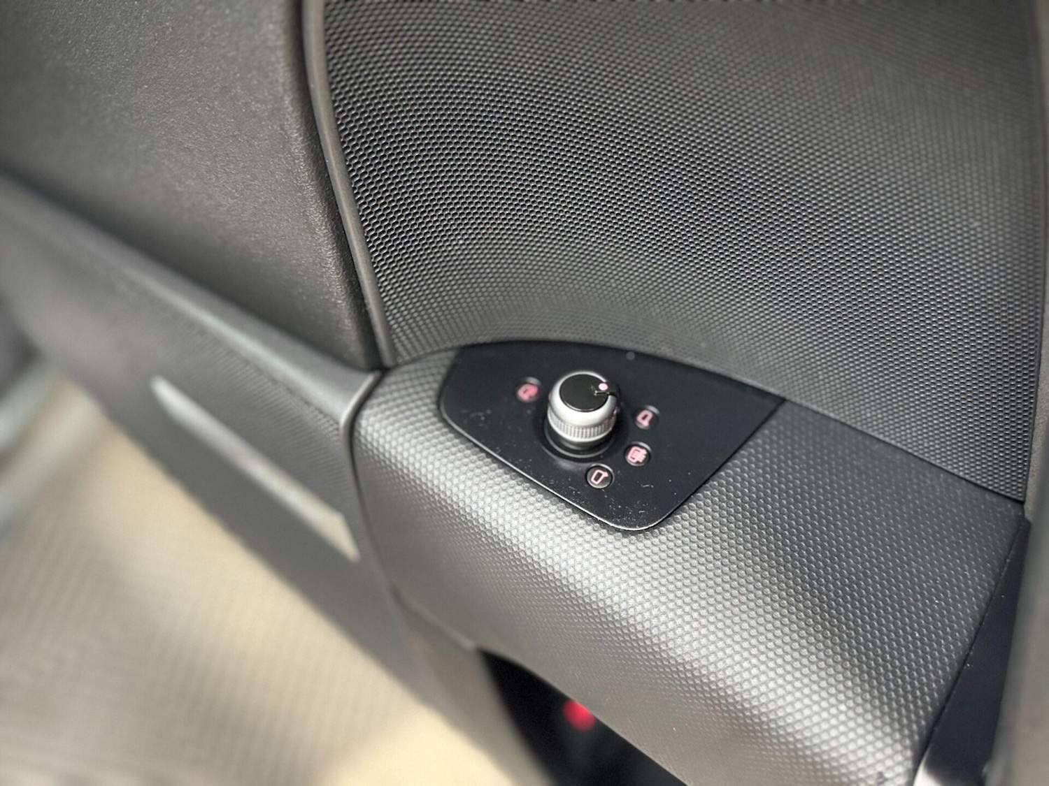 Used Audi TT 2014 for sale - 76518551: Photo 25