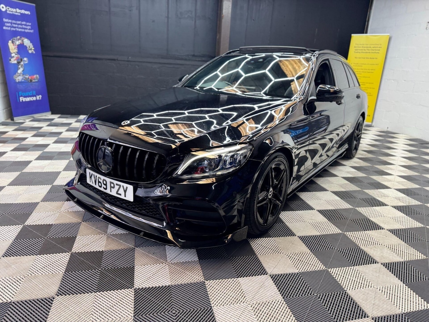 Used Mercedes-Benz C Class 2019 for sale - 76555312: Photo 21