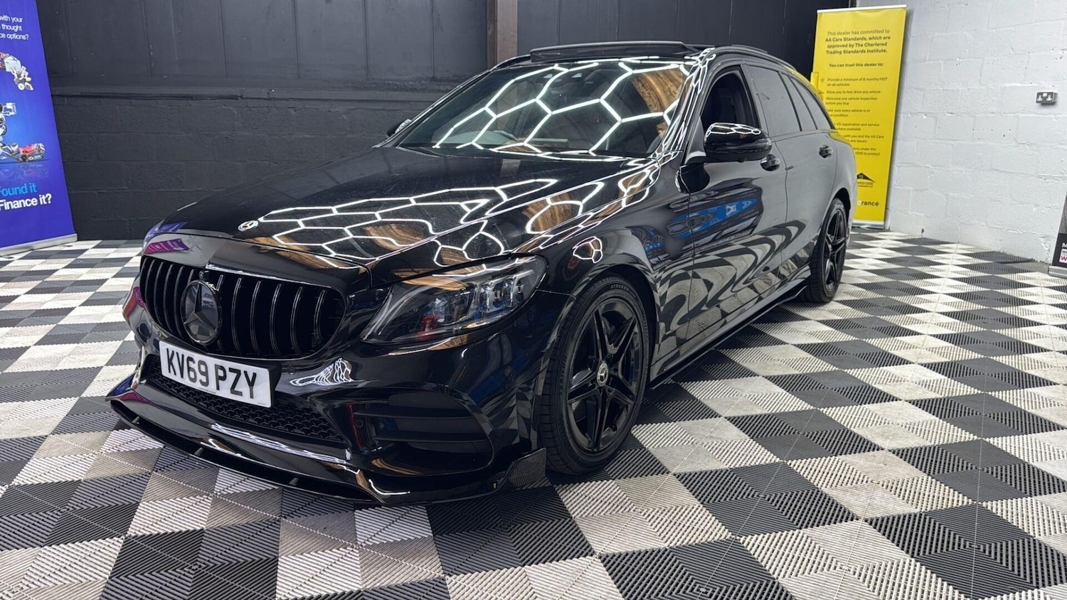 Used Mercedes-Benz C Class 2019 for sale - 76555312: Photo 24