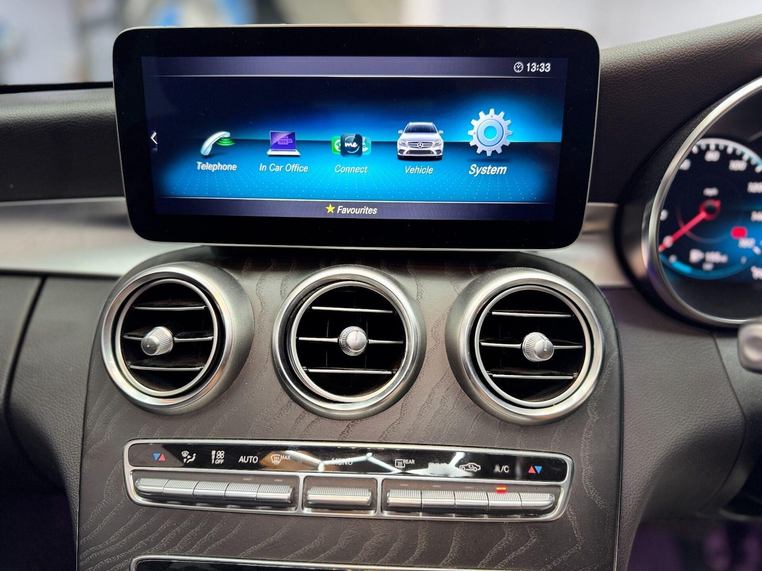 Used Mercedes-Benz C Class 2019 for sale - 76555312: Photo 42