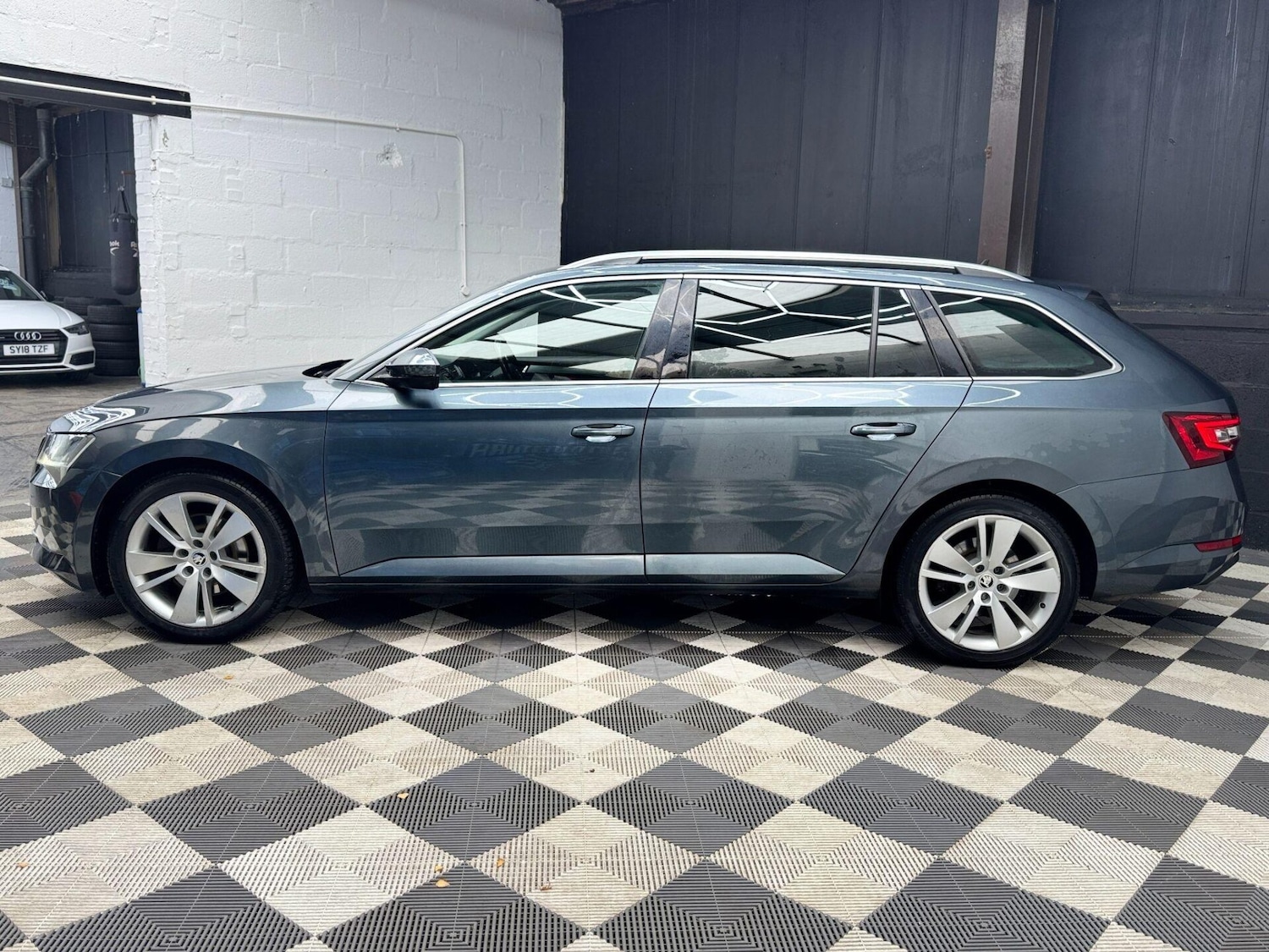 Used Skoda Superb 2017 for sale - 76819814: Photo 21