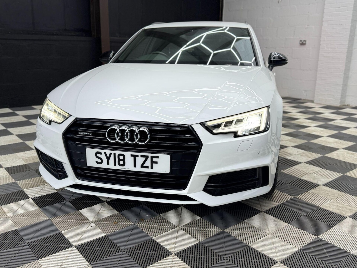 Used Audi A4 2018 for sale - 76211440: Photo 11
