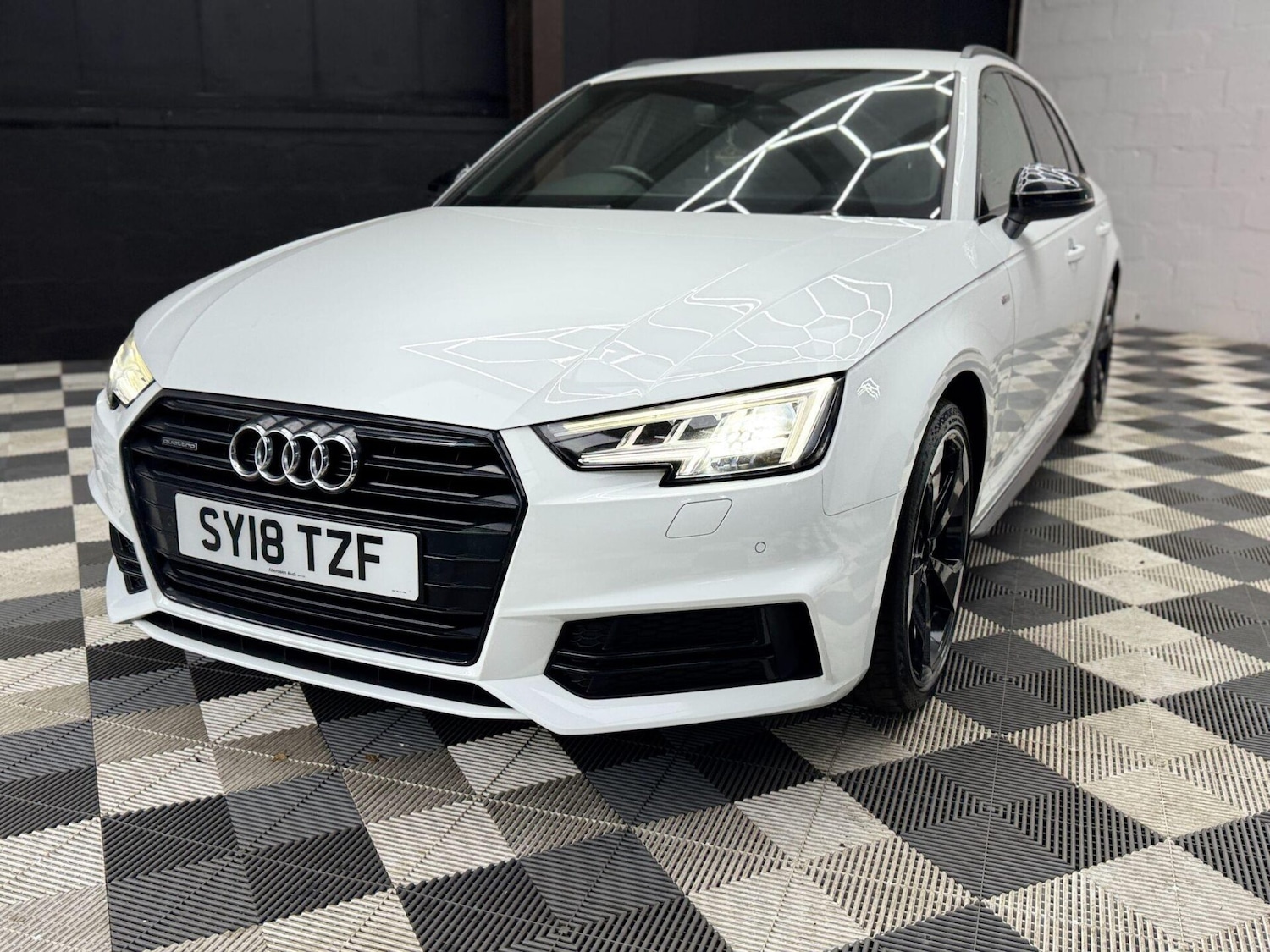 Used Audi A4 2018 for sale - 76211440: Photo 12