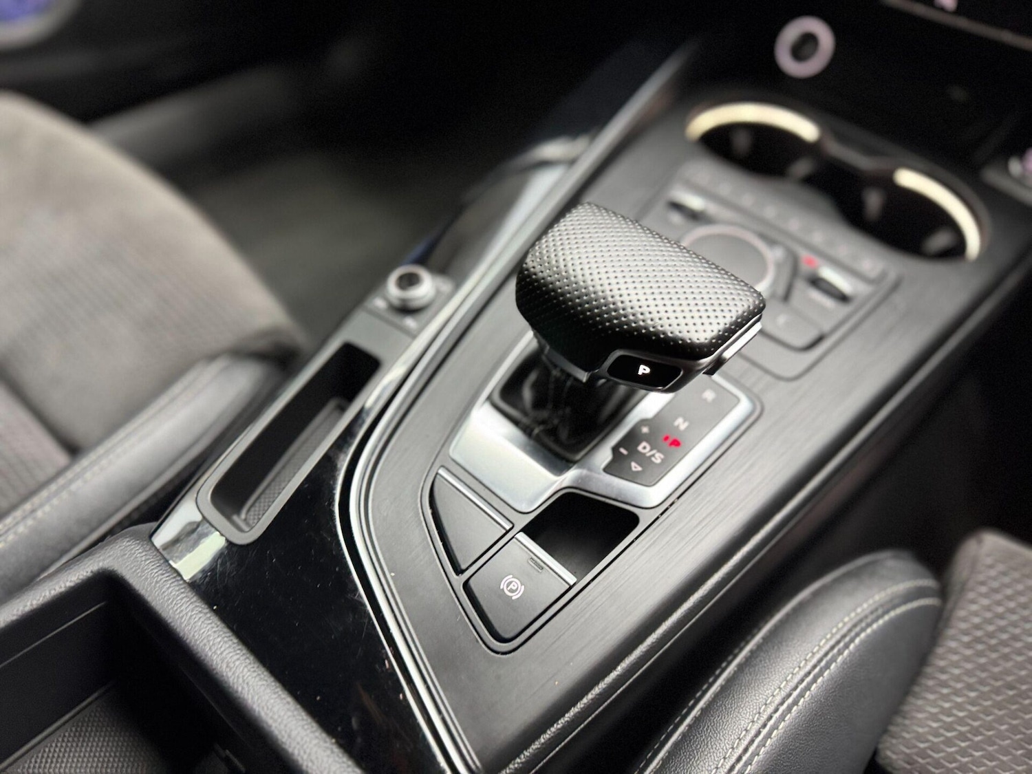 Used Audi A4 2018 for sale - 76211440: Photo 24